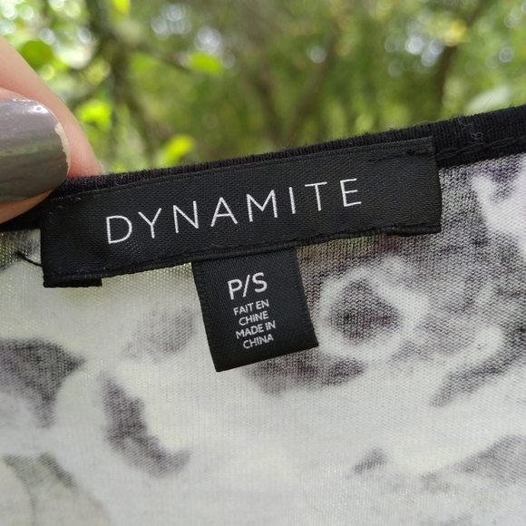 Floral cut out tee - Picture 2 of 2